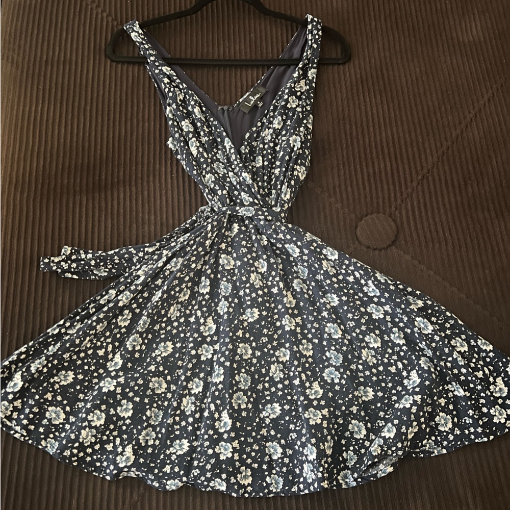 Lulu’s Poppy Patch Navy Blue Floral Print Skater Dress Size Small